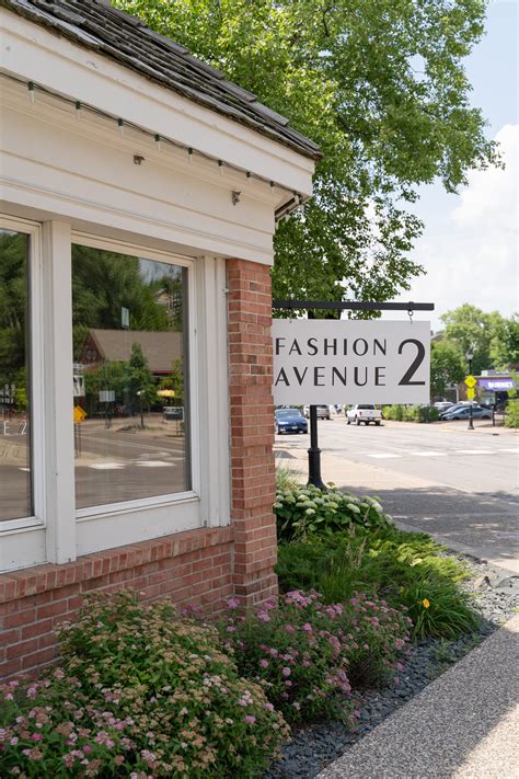 fashion avenue wayzata mn.